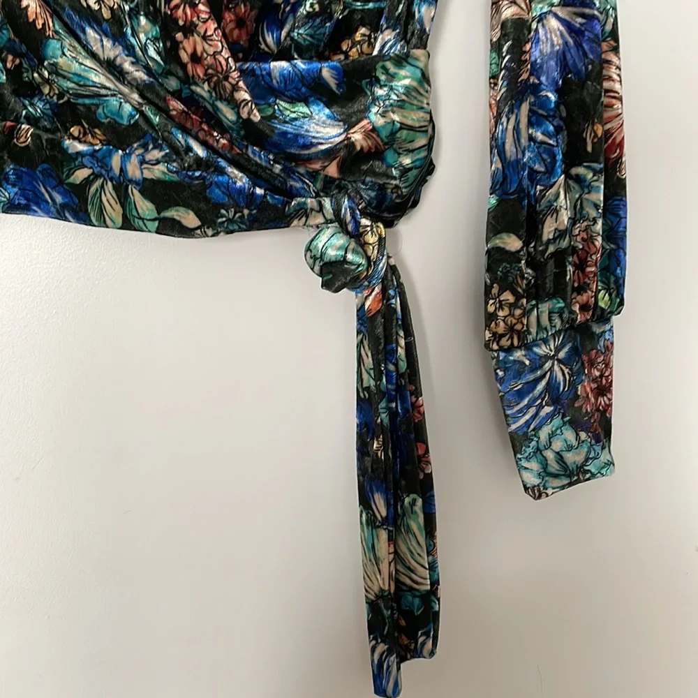 Zara Velvet faux wrap top floral print (matching pants sold separately) - Picture 3 of 4